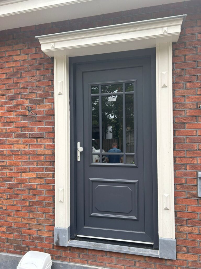 Elite Bouw Voordeuren